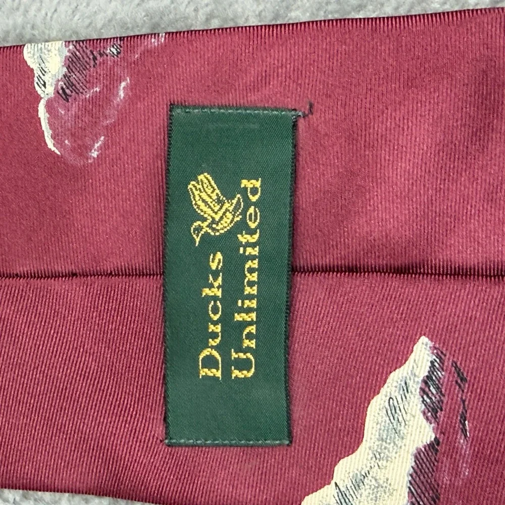 Ducks Unlimited Mens Silk Necktie Burgundy Mallard Duck Wildlife Scenic USA Made